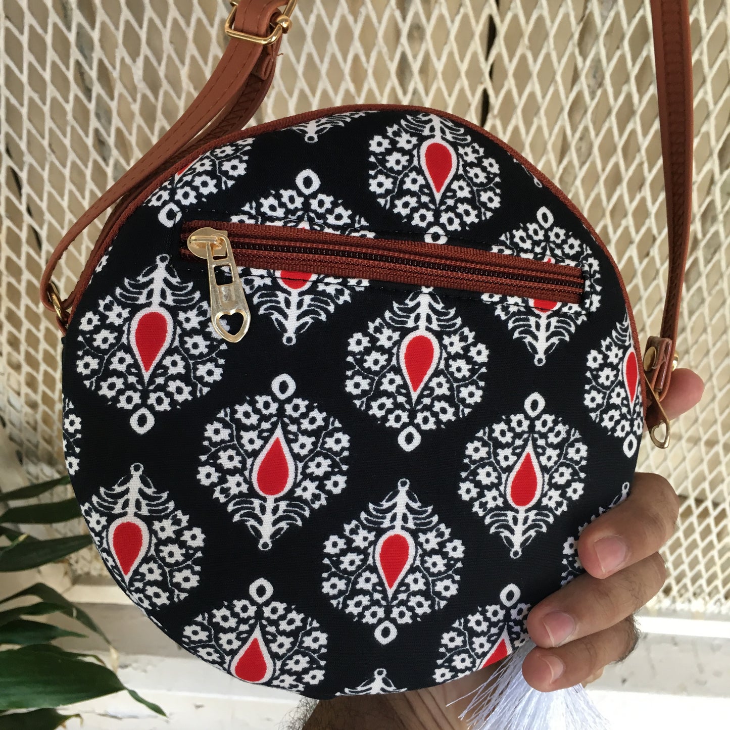 Black Flower - Round sling - small size