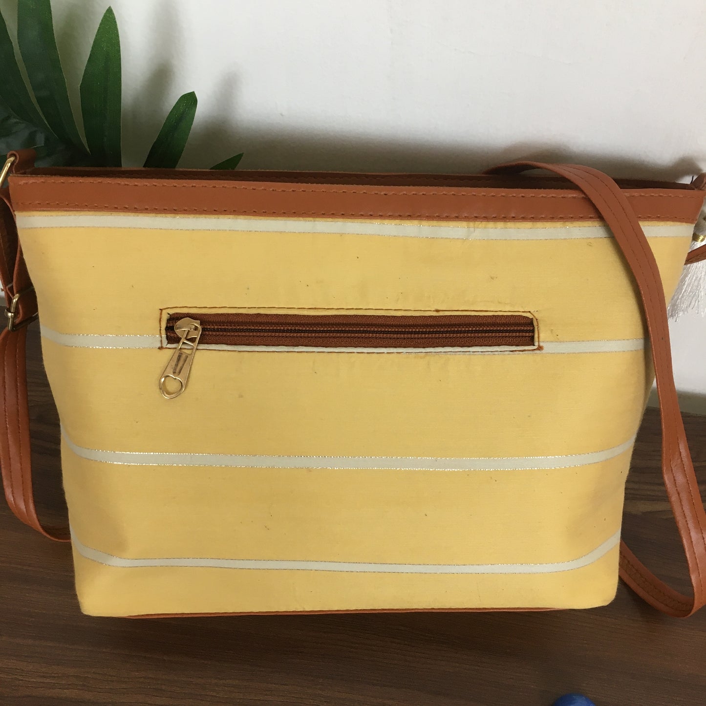 Minsk - 3 zip- Big size - Sling Bag - Yellow Lines