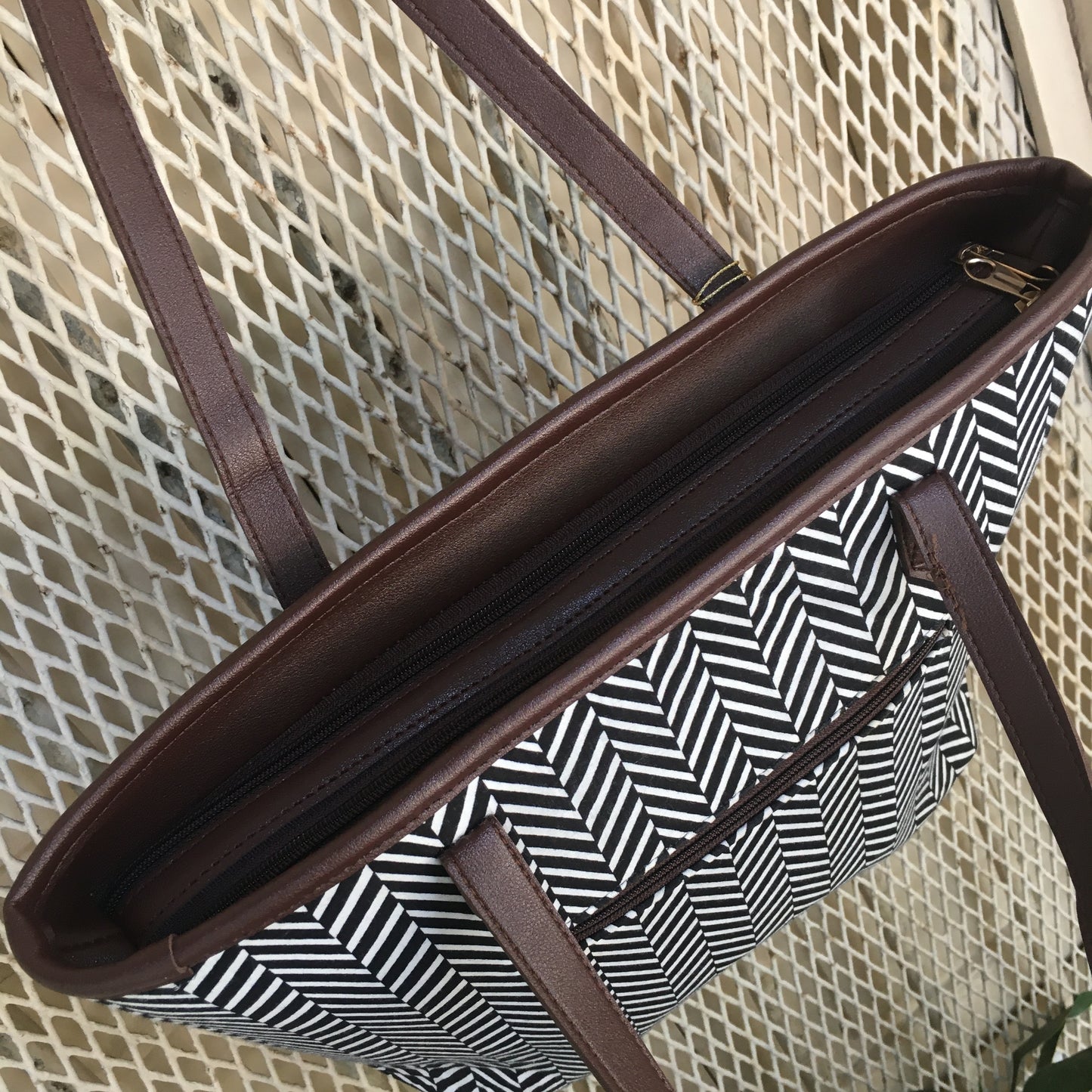Black Cris Cros - Printed Tote Bag