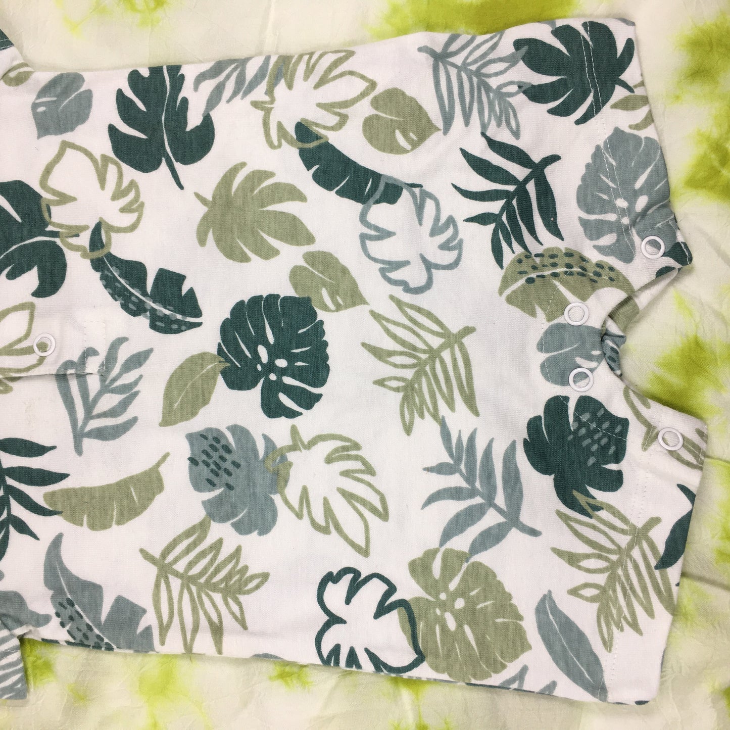 Organic Cotton Romper in Leaf Print - No - 3