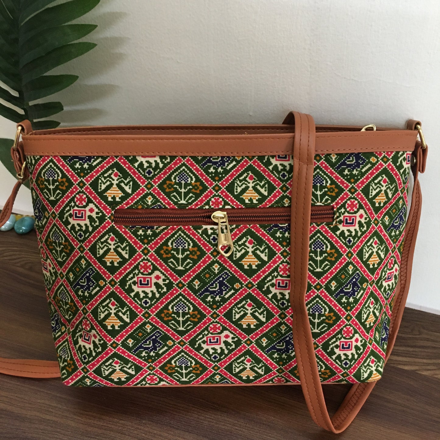 Minsk - 3 zip- Big size - Sling Bag - Square Patola - Green