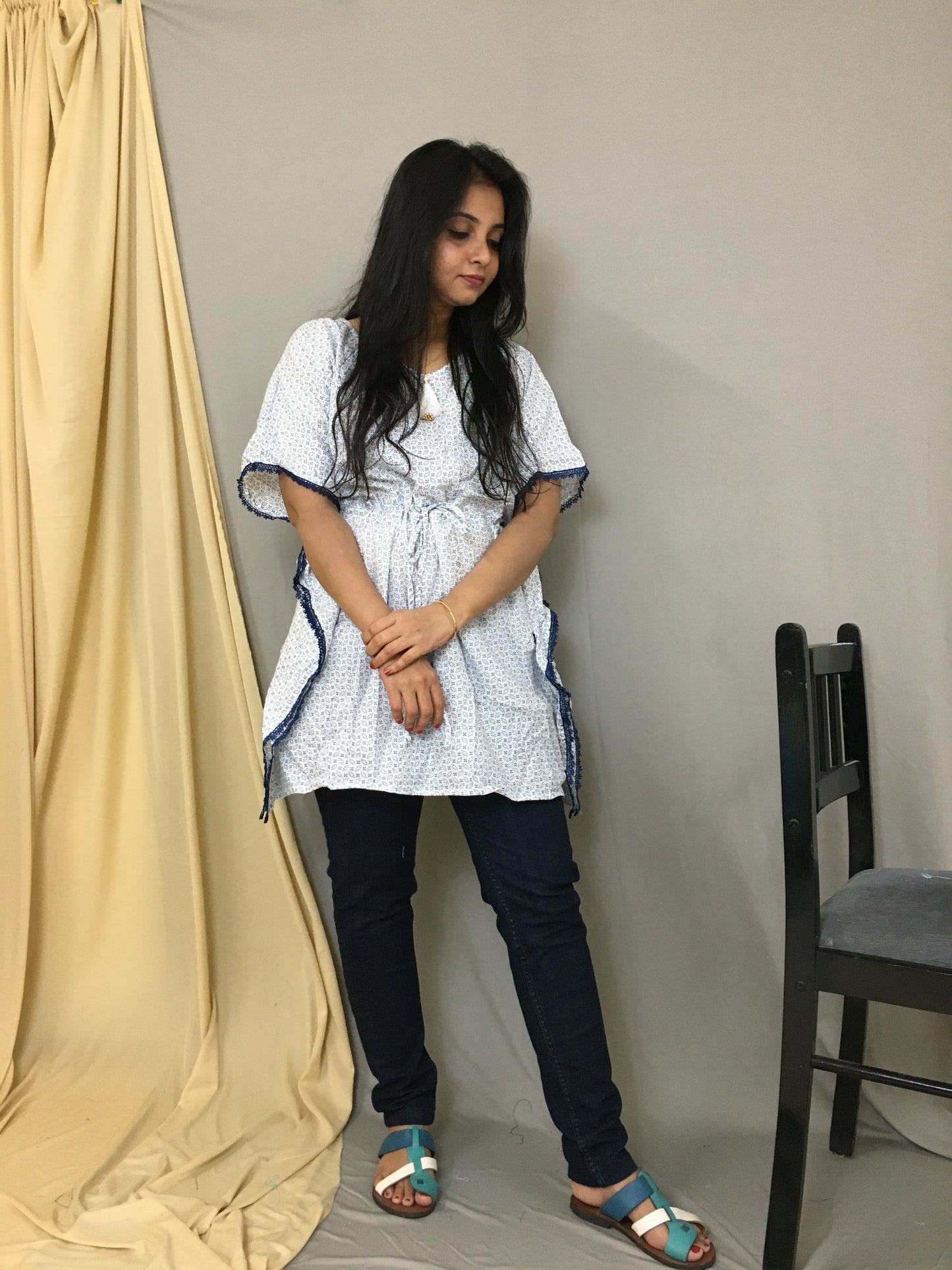 White Flower - Trendy Short Kaftan Tops