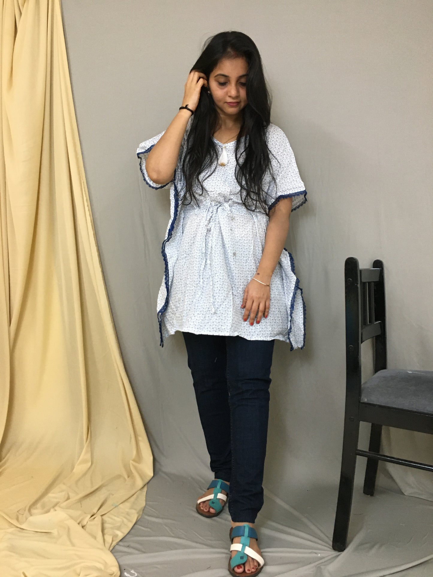 White Flower - Trendy Short Kaftan Tops