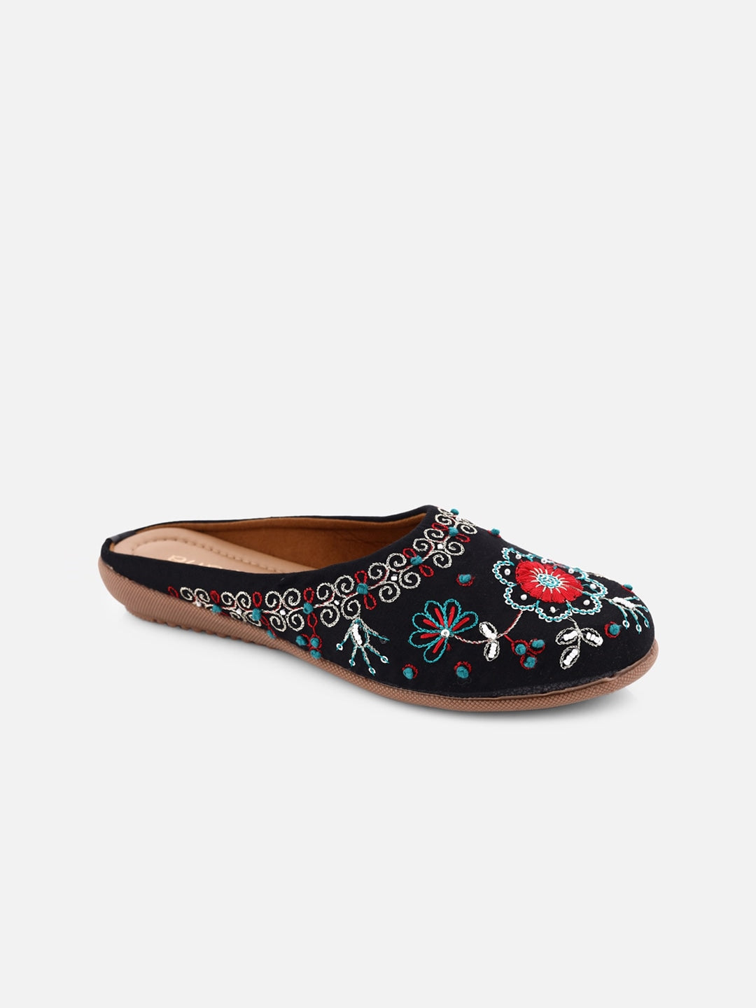 Women Black Embroidered Ethnic Mules / Jutti Flats