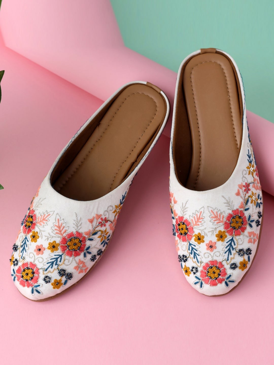 Women White Ethnic Floral Embroidered Canvas Flats Mules