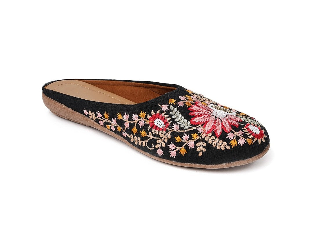 Women Black Embellished Ethnic Mojaris Flats
