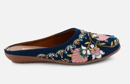Women Teal Embroidered Ethnic Mules / Jutti Flats