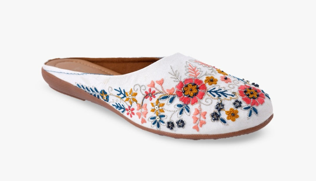 Women White Ethnic Floral Embroidered Canvas Flats Mules
