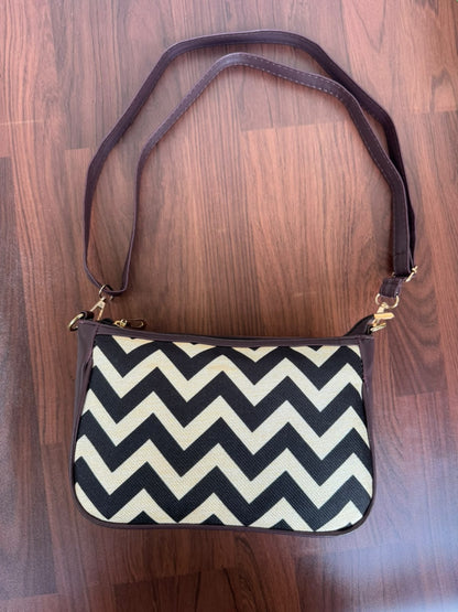 AMARA - Black Cream Wave - Shoulder Bag Cum Sling