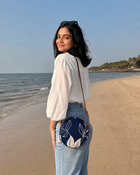 Lily Blue - Cute Round Sling bag