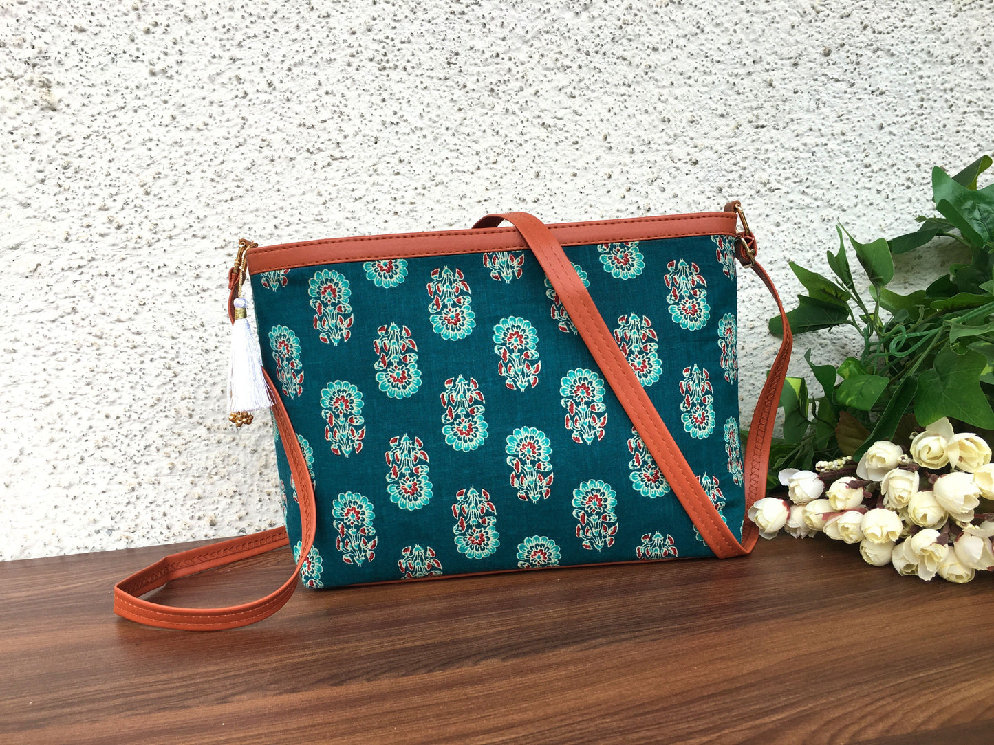 Minsk - 3 zip- Big size - Sling Bag - Daisy Green