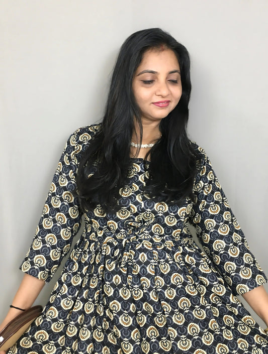 Sunflower - Black & Cream - Maternity Kurti with Feeding Zips - Cotton Flex - Thicker Fabric