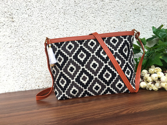 Minsk - 3 zip- Big size - Sling Bag - Cream Square - Dark Grey