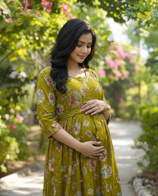 Dessert Red Sunflower - Maternity Kurti with Feeding Zips - Soft Rayon