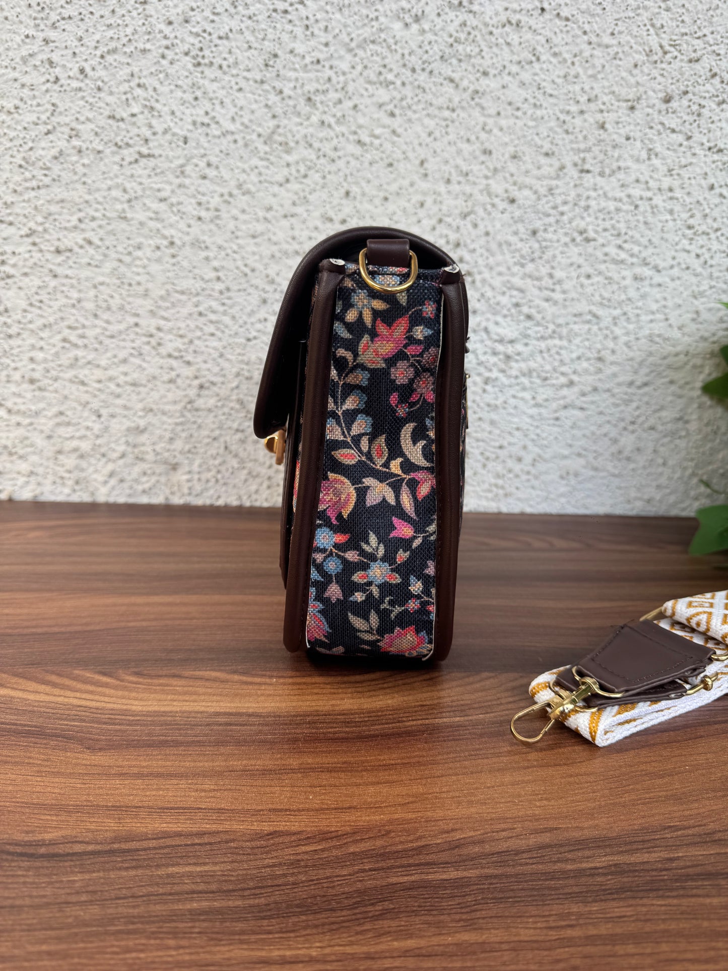 Feista - Black Garden - 4 Zips - pockets sling bag with Aztec Belt