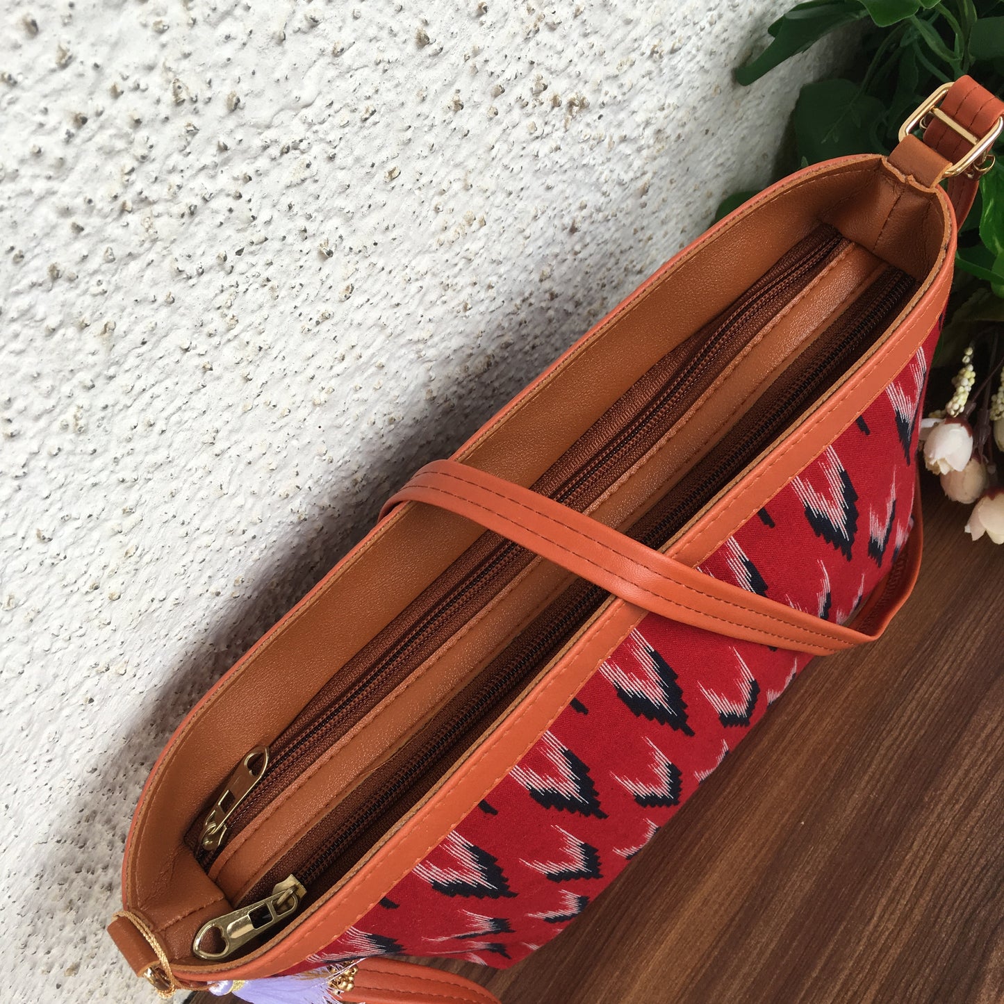 Minsk - 3 zip- Big size - Sling Bag - Red Arrow