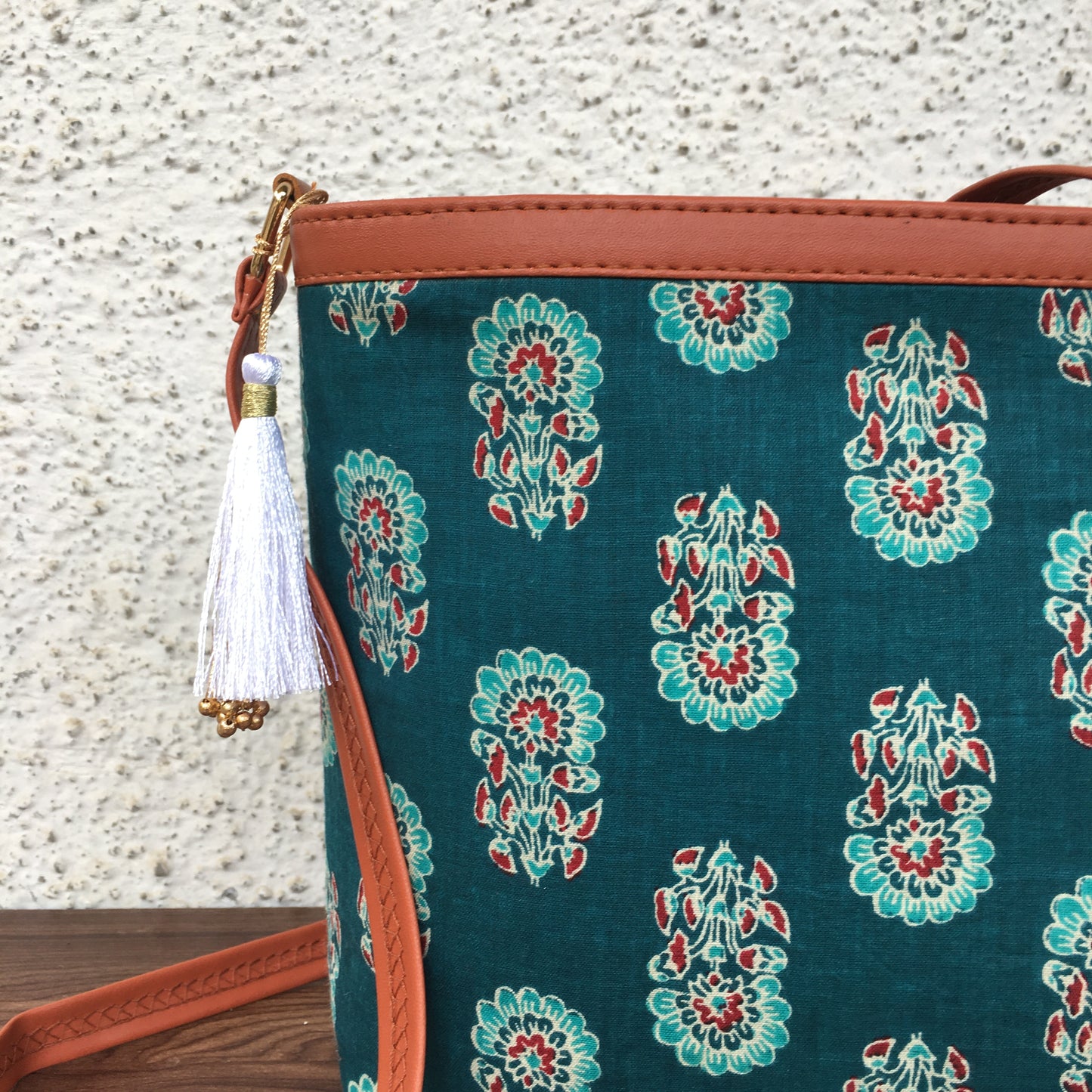 Minsk - 3 zip- Big size - Sling Bag - Daisy Green