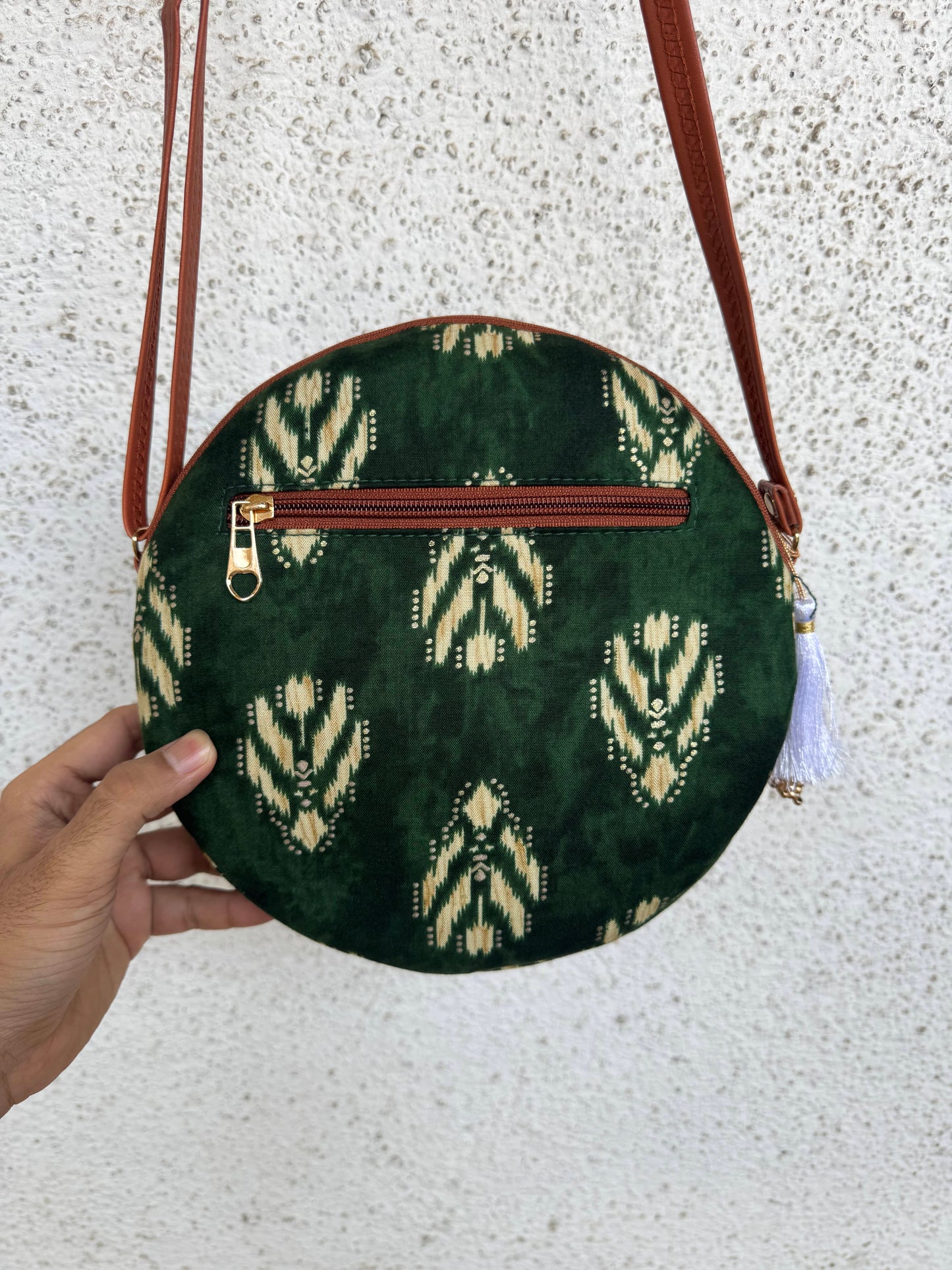 Green Cream Leaves - Cute Round Sling bag