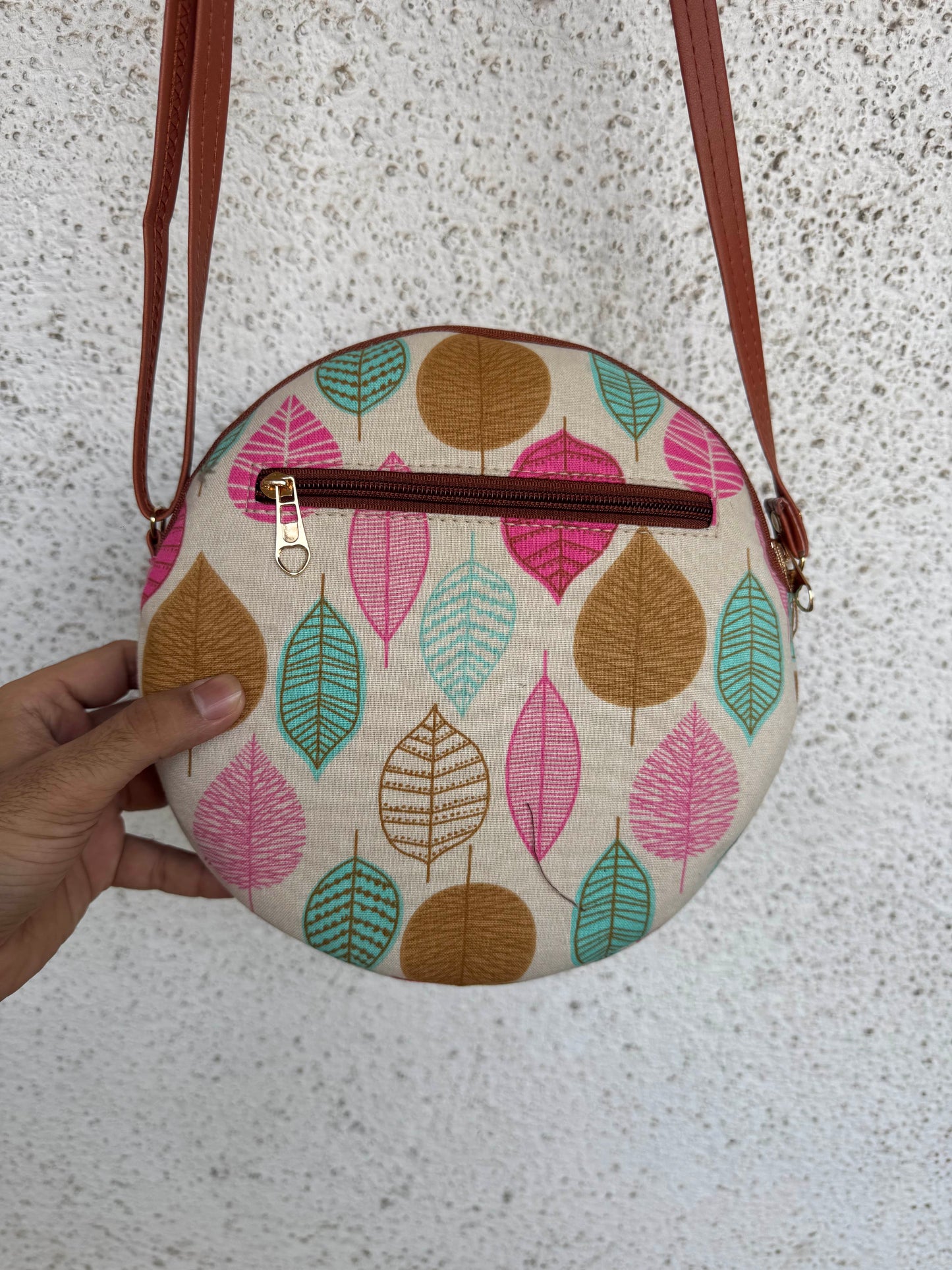 Beach Pink - Cute Round Sling bag