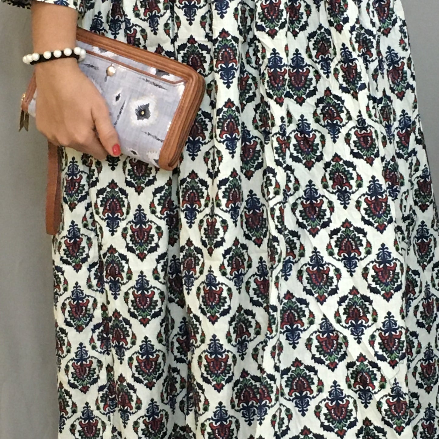 Cream Black Flower - Maternity Kurti with Feeding Zips - Cotton Cambric