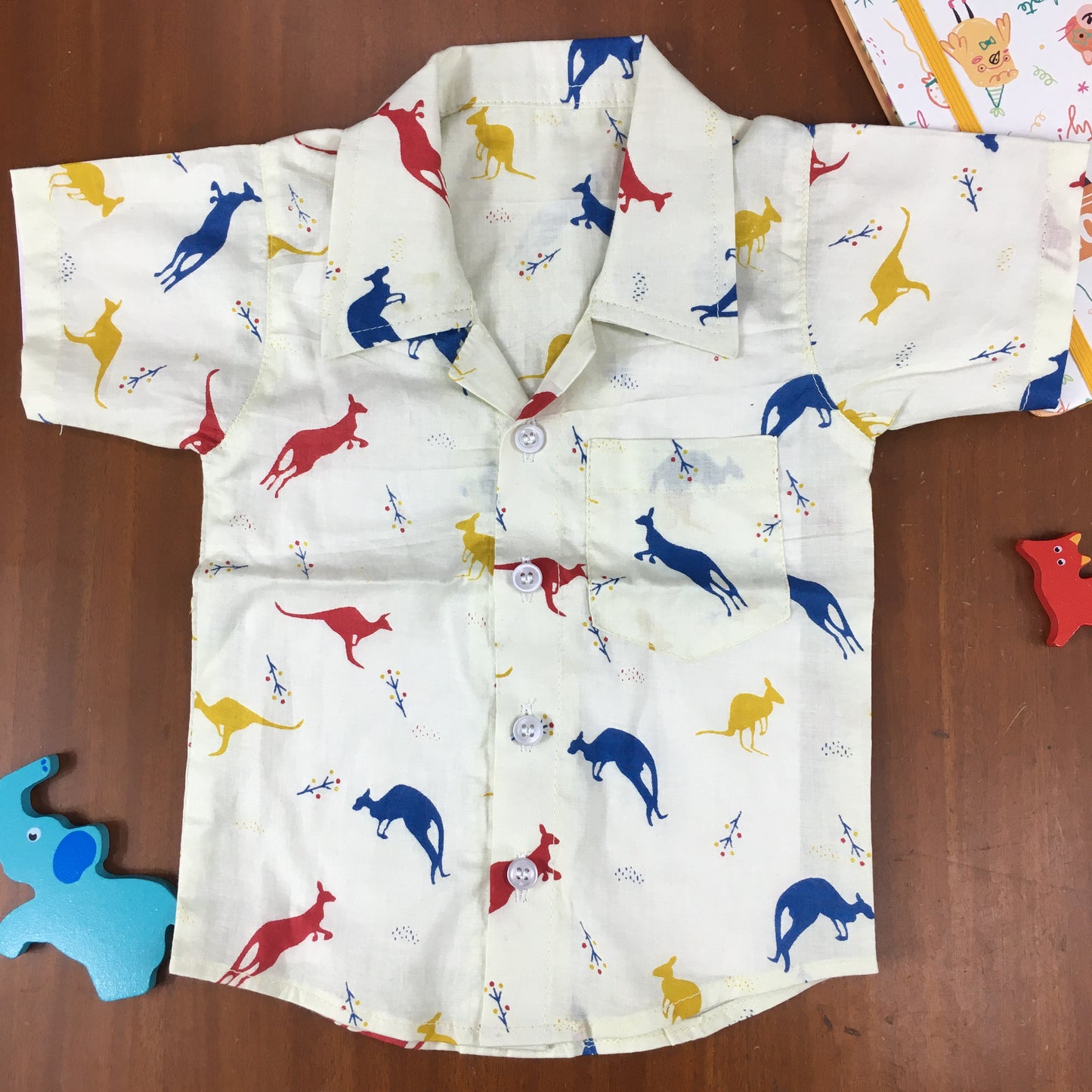 Kids Shirt & Short set - Jumping Kangaroo