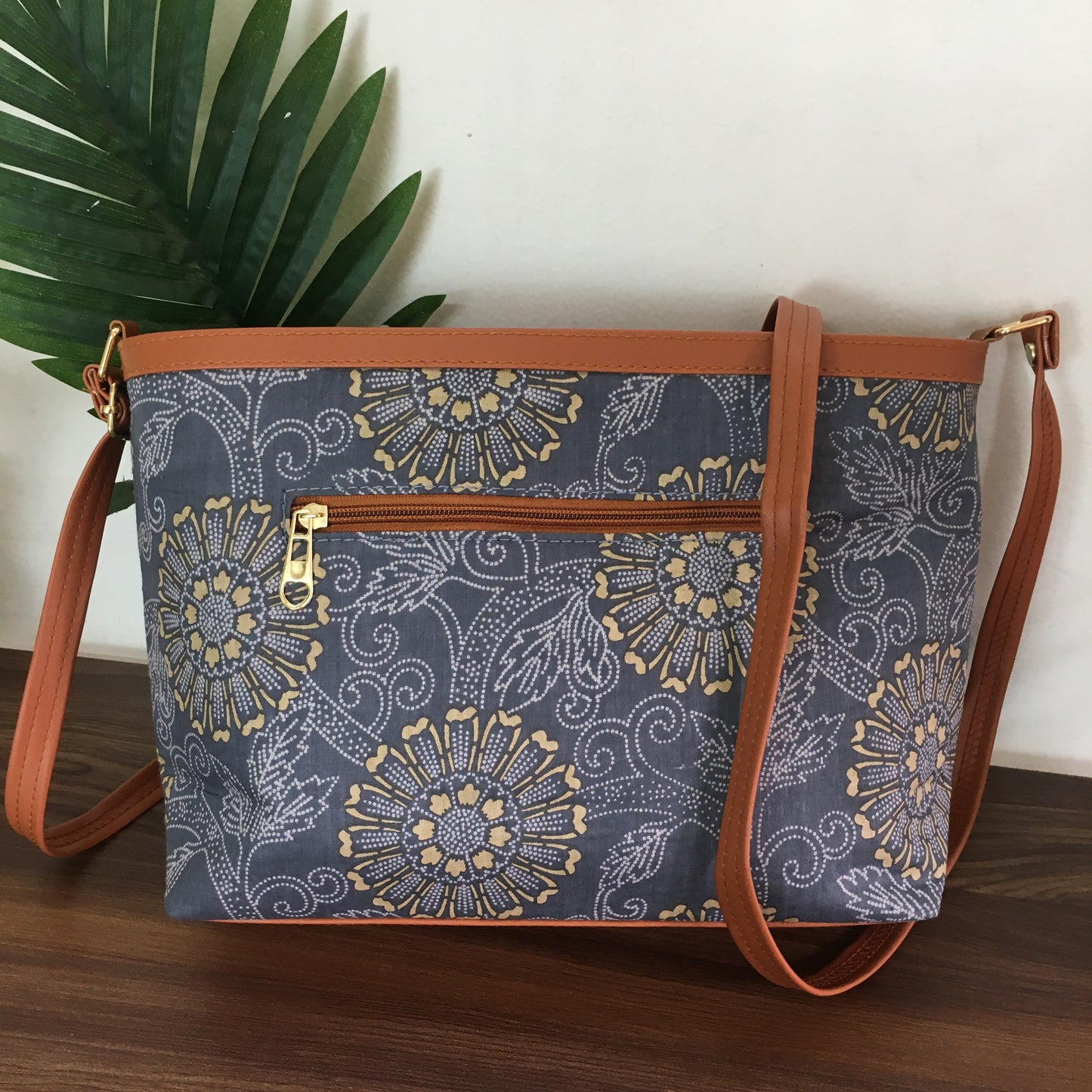 Minsk - 3 zip- Big size - Sling Bag - Grey Gold Sunflower