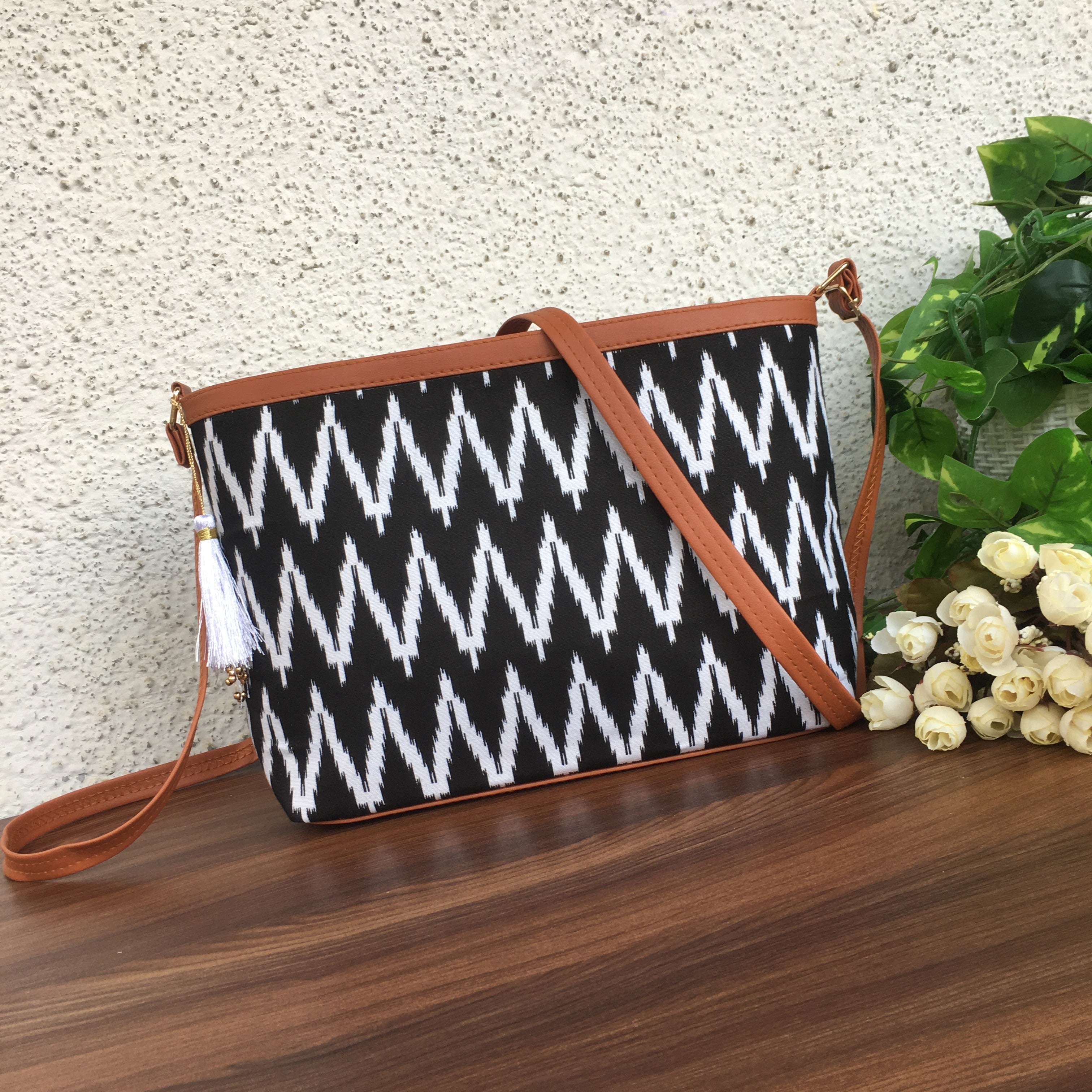 Minsk - 3 zip- Big size - Sling Bag - Black ZigZag – asenne