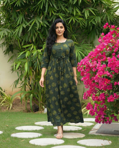 Sketch Green Flower - Maternity Kurti with Feeding Zips - Soft Rayon