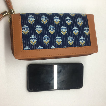 Blue Stripes - 2 Zips - Trendy & Beautiful Womens Wallet