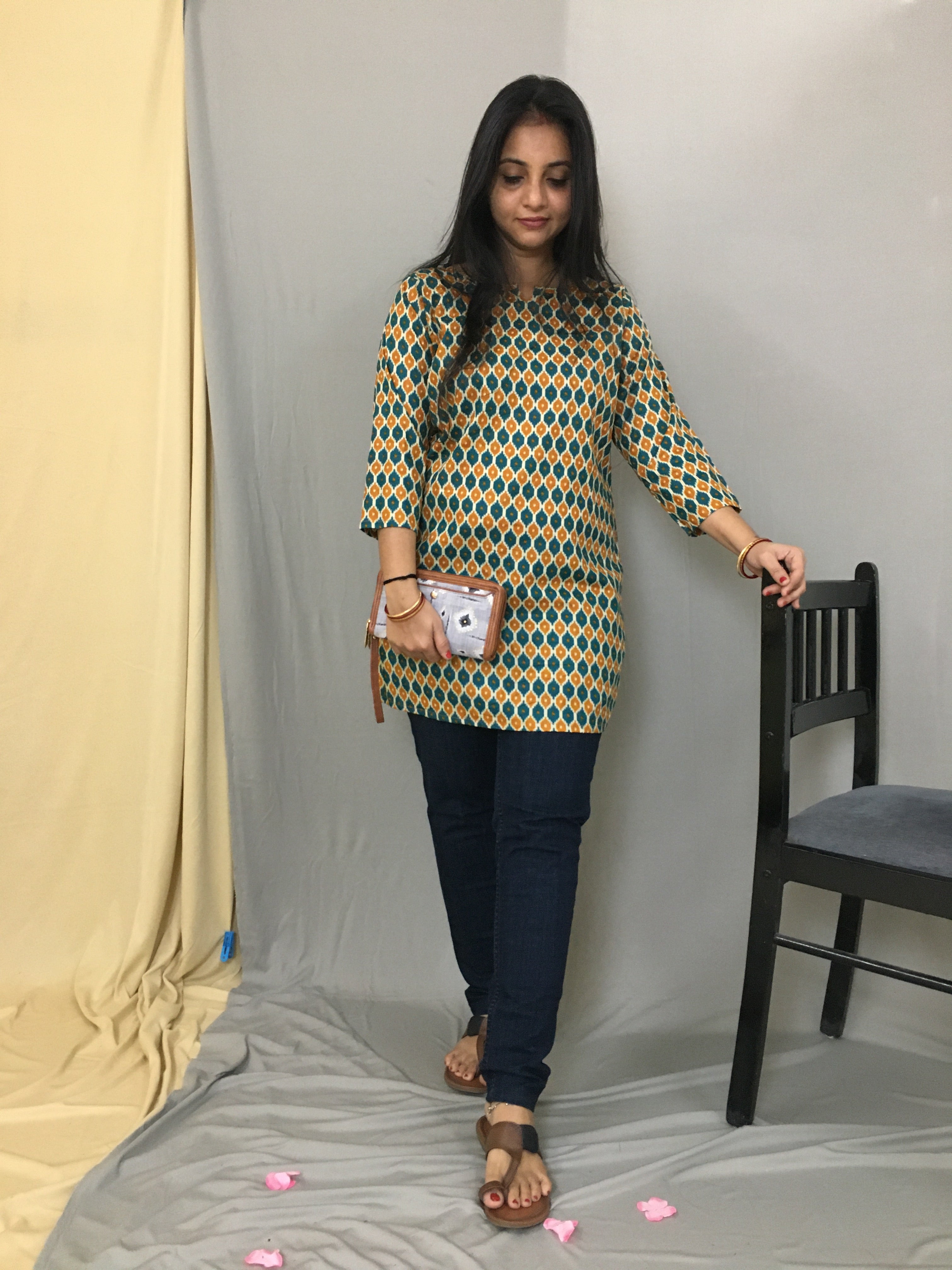 Update more than 101 orange kurti with jeans best