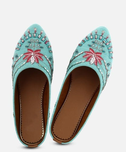 Women Blue Embroidered Ethnic Mules / Jutti Flats