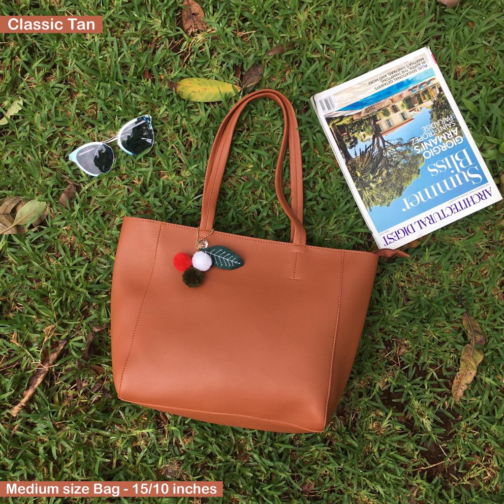 Medium size tote with Leaf Keychain